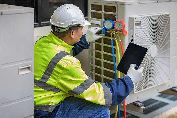Professional Ductwork Repair technician working in Viola, DE